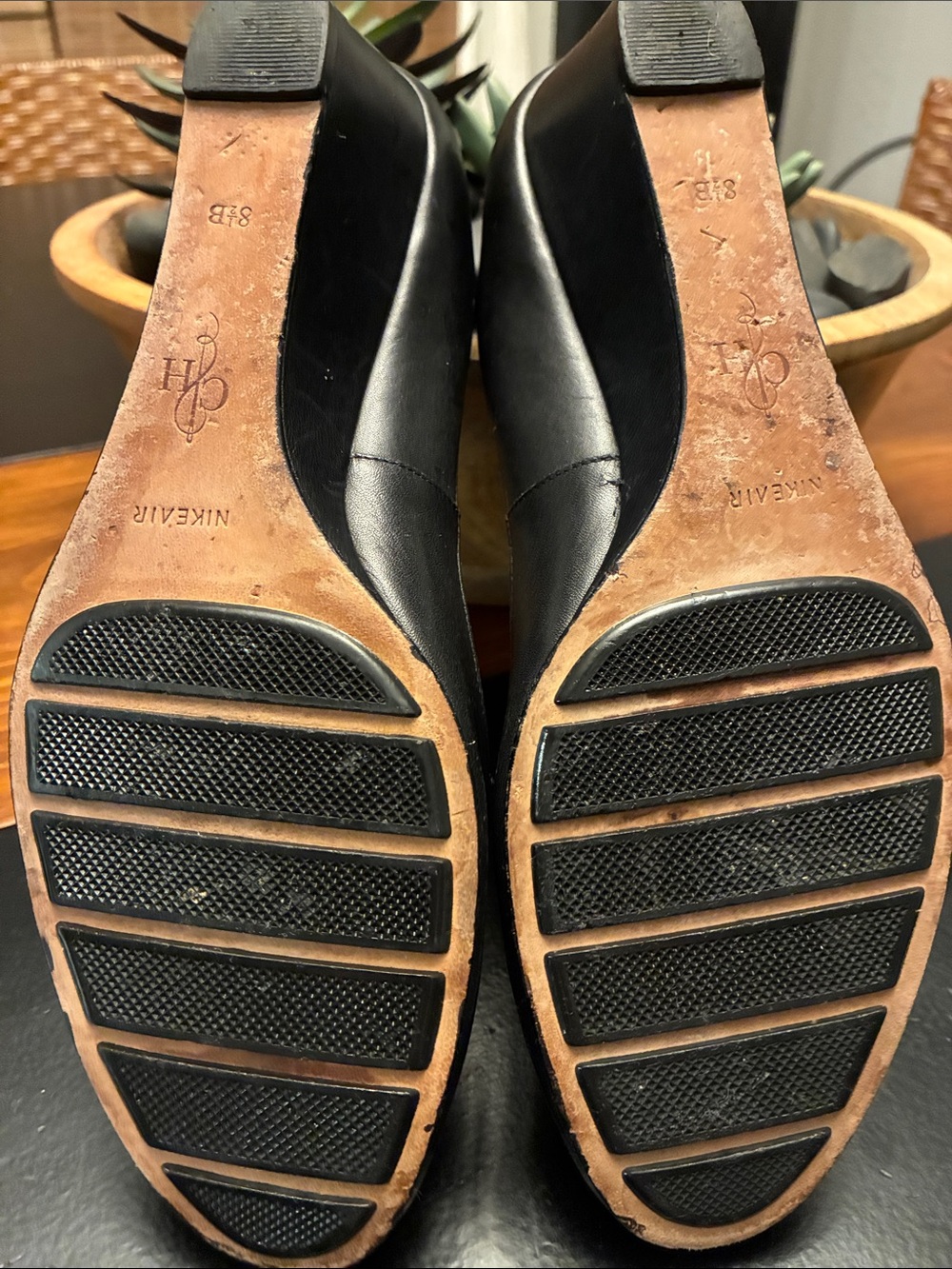 Cole Haan Black Leather Classic Wedge Pumps 8.5 - Picture 8 of 16